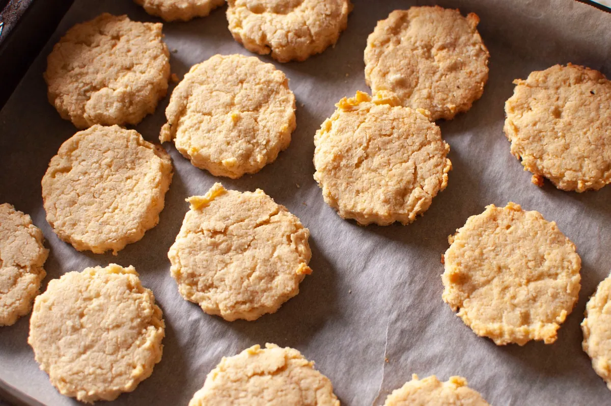 The Beginner's Guide to Perfect Buttermilk Biscuits: Step-by-Step